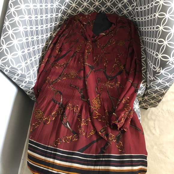 Chiffon dress below the knee - Picture 3 of 4